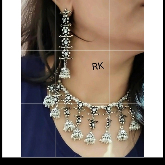 Necklace with earrings - Picture 2 of 3